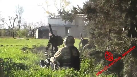 Reservists Of The People's Militia Of The DPR Laying Down Suppression Fire!