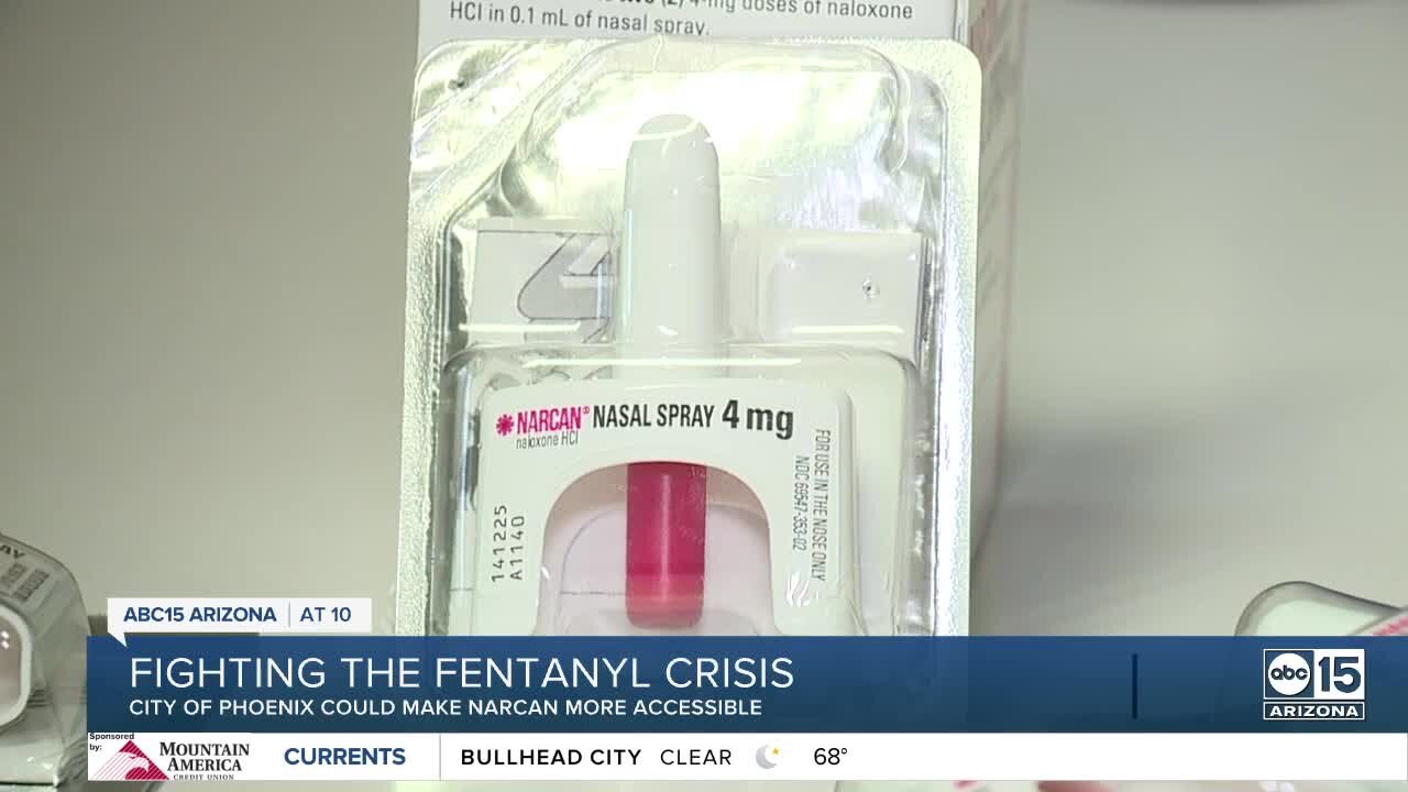 Phoenix considering putting Narcan in hands of more than just first responsers