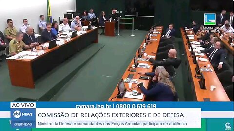 Eu tenho um amigo que é oficial dos Marines, aqui nos EUA.