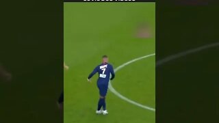 mbappe fazendo golaço