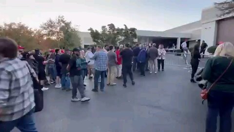 The Line for Elon Musk's Town Hall Tonight in Harrisburg Pennsylvania