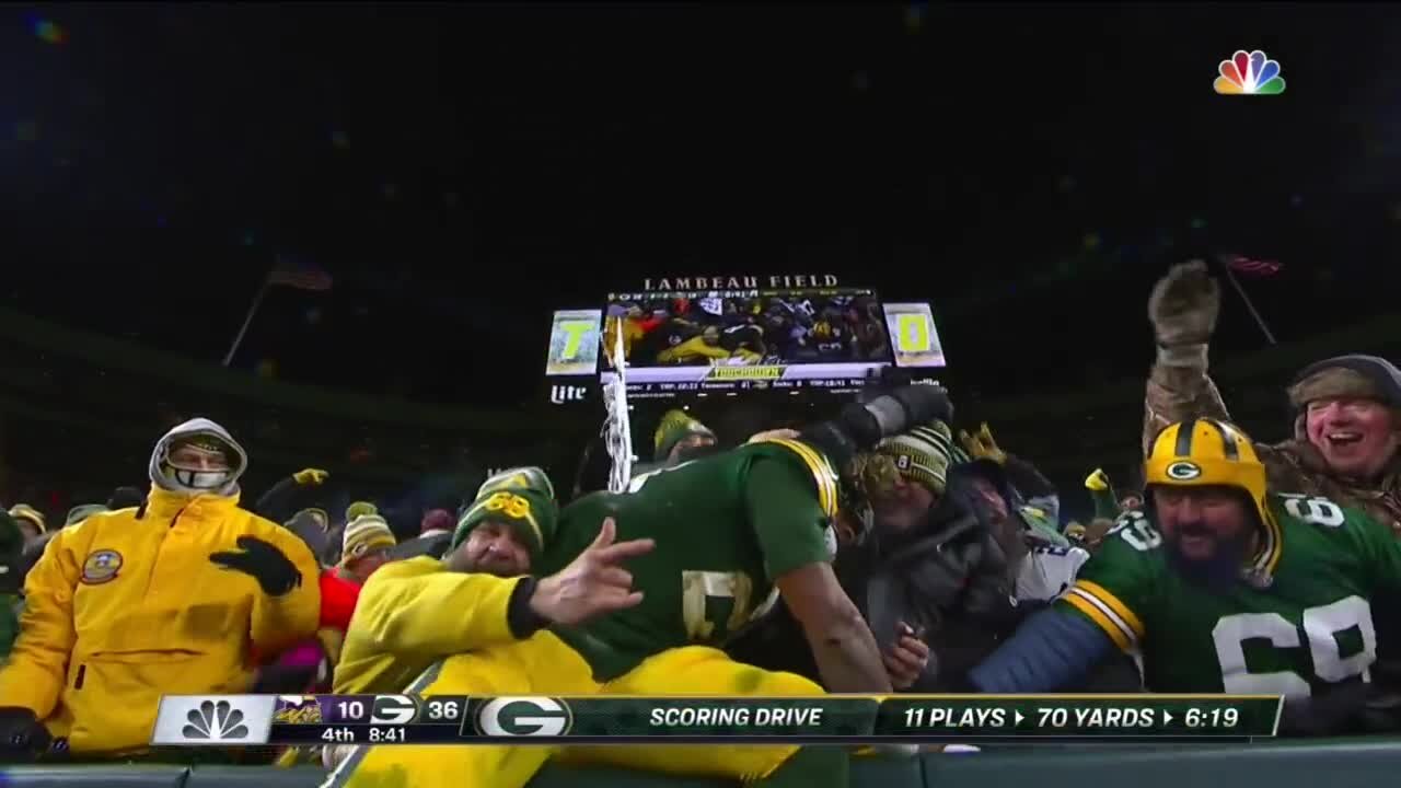 Packers rout Vikings 37-10 in cold to take NFC's No. 1 seed