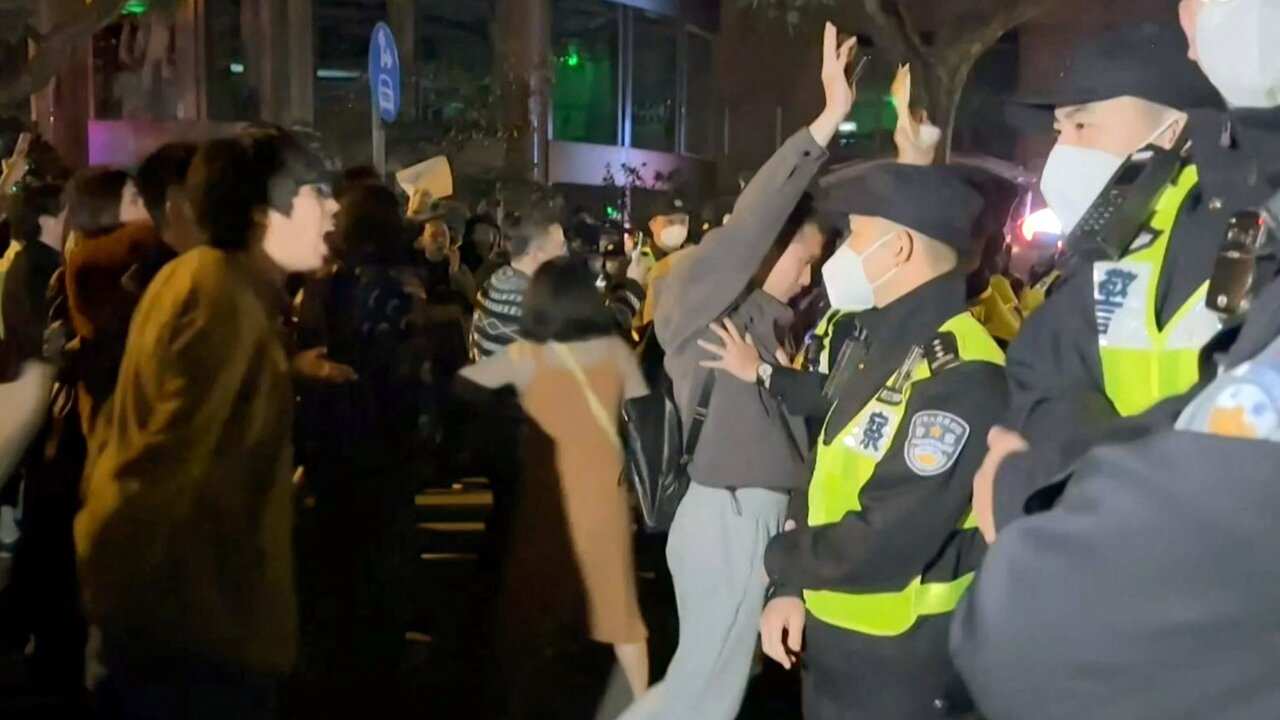 Chinese Protesters are smashing COVID barricades in Wuhan