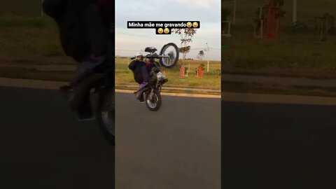 MINHA MAE ME GRAVOU MANDANDO UM GRAU VEJA A REACAO DELA ( MEME ) ( VIRAL ) RINDO #shorts !!