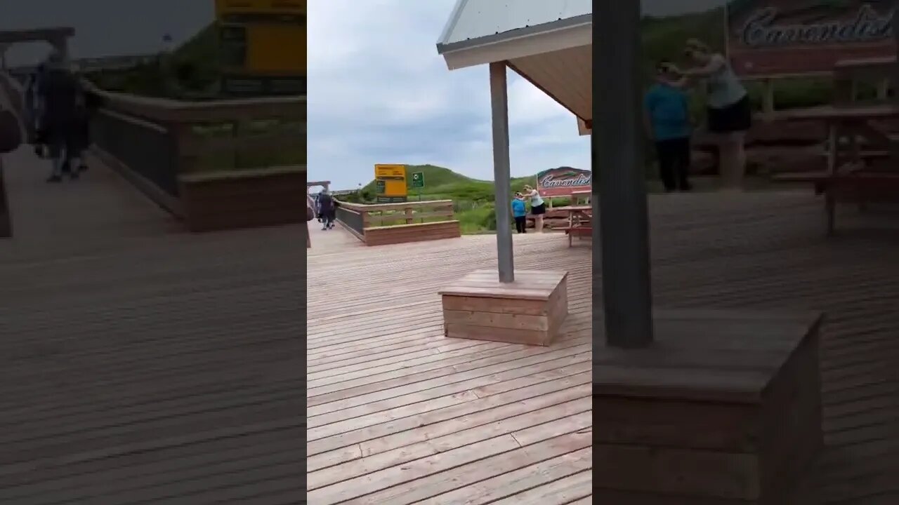 Busy day at Cavendish beach