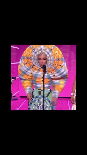 Thom Browne S/S ‘18 to the fucking rescue.