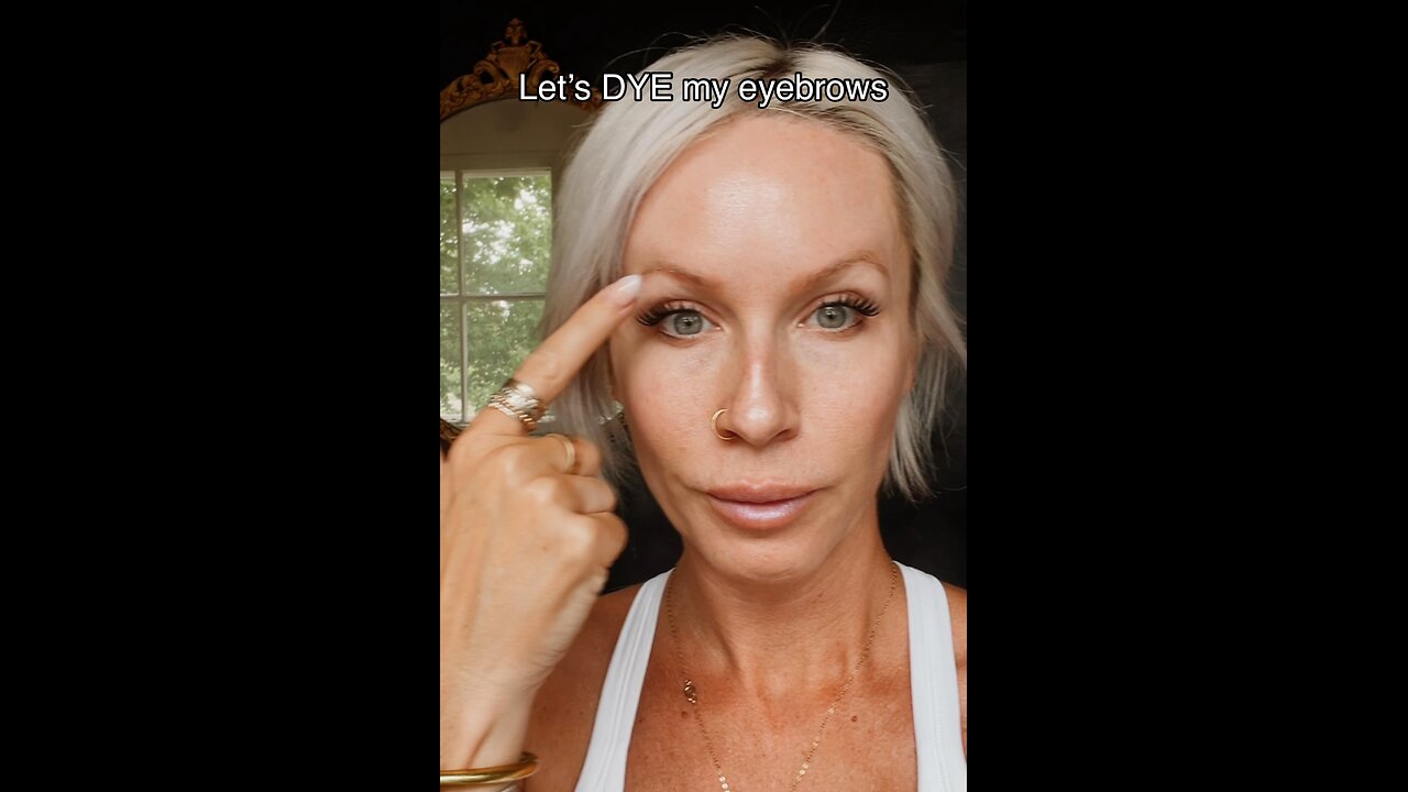 Let’s Dye My Eyebrows