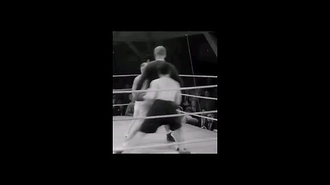Charlie Chaplin funny boxing...🥊