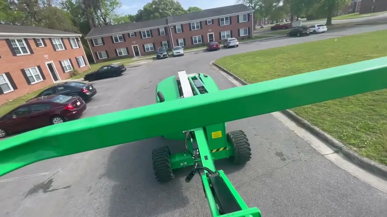 Who let John Reedy operate a lift on 100k job