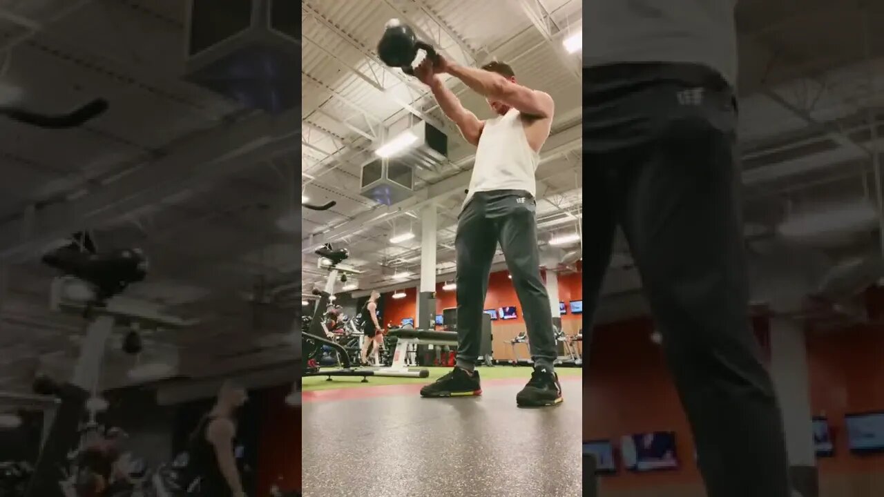 Kettlebell swings to build the booty
