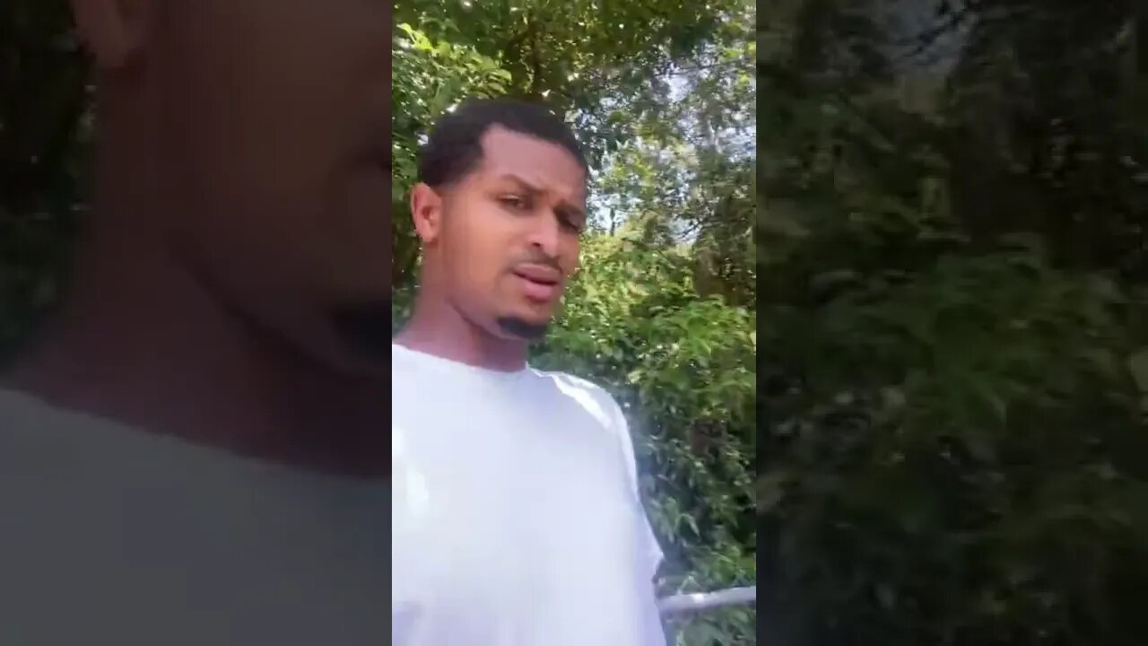 Lmaoooooo hands😂😂😂😂😂😂he was ready😂😂😂