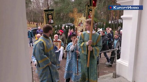 Праздник Казанской иконы Божией Матери собрал верующих в православном храме Зеленогорска