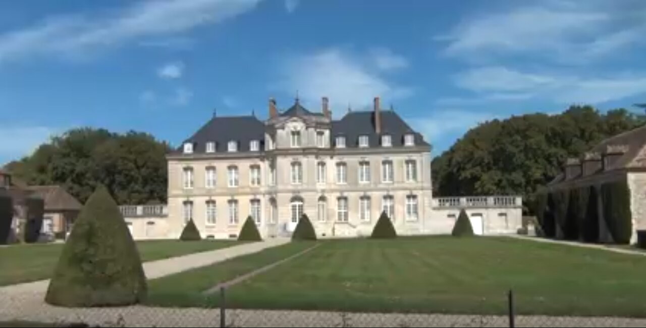 Cut Heart Out With Ritual Sica Knife at Pharaohs Nobility Crown Prince Brantôme Boarding School Sean Hross
