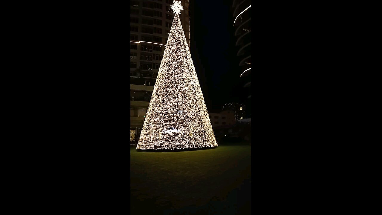 super big cristmast light