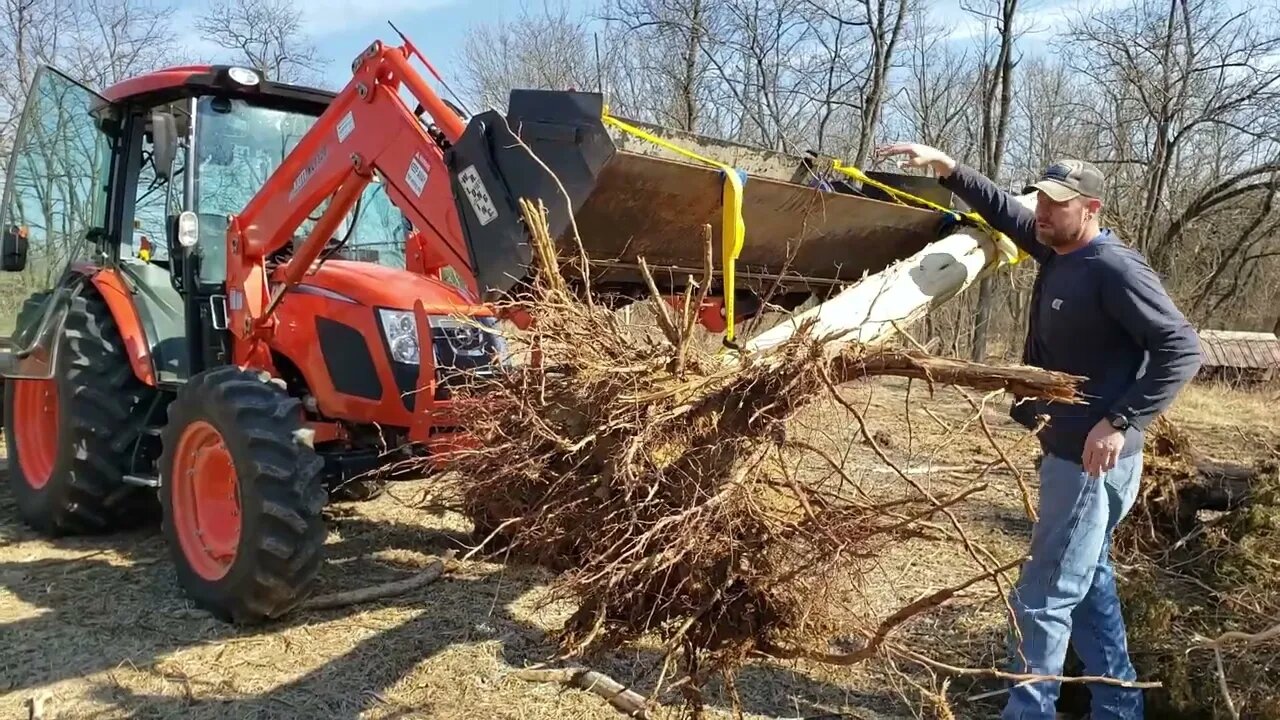 Southern Illinois farm vlog-Just me and the wife, Kioti tractor, DIY & fresh air.