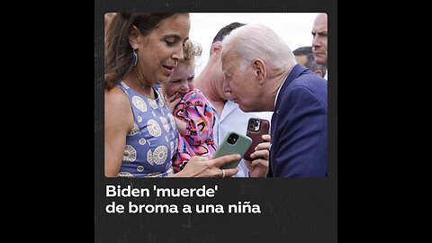 Biden 'muerde' de broma a una niña durante su visita a Finlandia