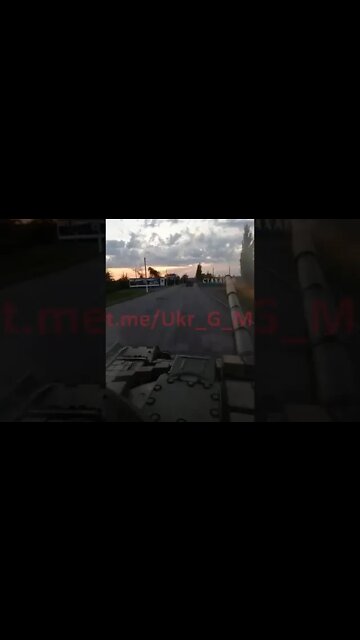 🇷🇺 A Column Of Armored Vehicles In The Stakhanov Area Is moving Towards The Front