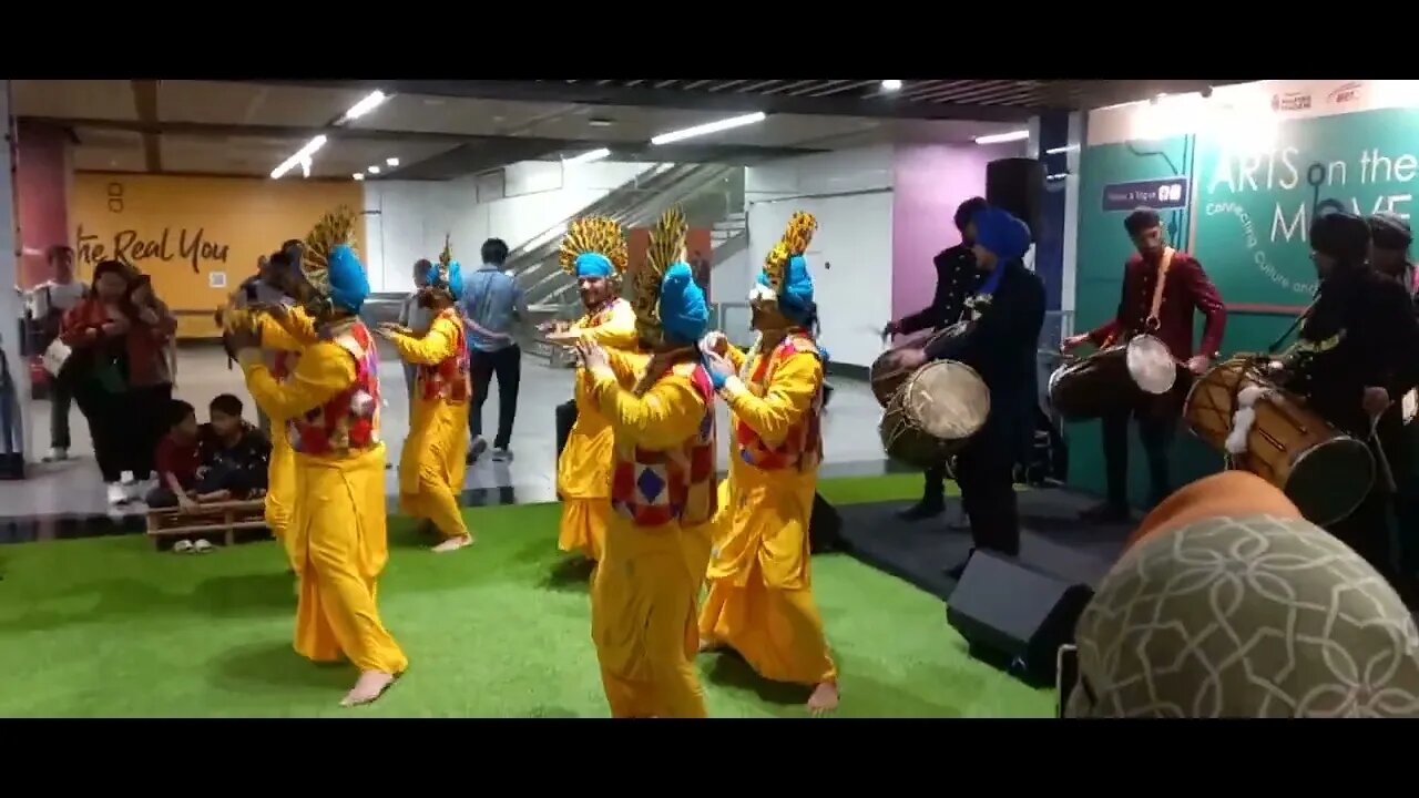 Dahler Mehndi viral song live Arts on The Move.