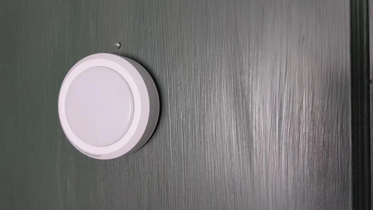 Unboxing: HOLKPOILOT Puck Lights with Remote Control, Under Cabinet Lighting Battery Operated