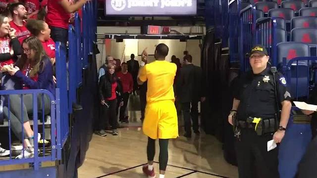 RAW VIDEO: ASU's Torian Graham flips off the ZonaZoo