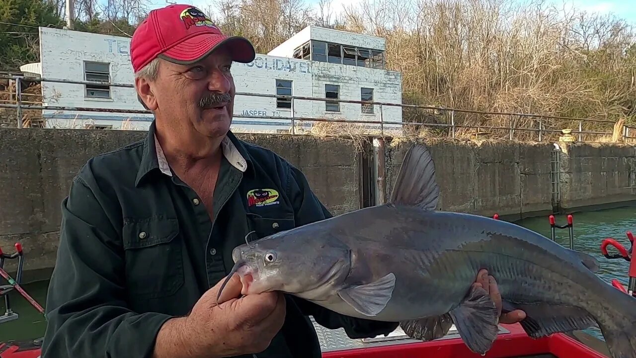 Now they tell me its haunted after I Fished inside the Hales Bar lock and Dam