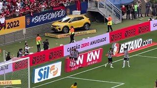 Hulk comemorando o gol de empate - Atlético 2x2 Flamengo - Final da Supercopa