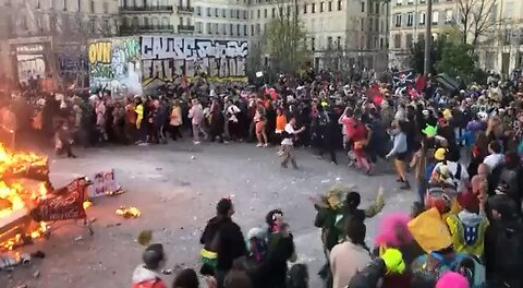 French people are still protesting the government’s tyrannical policies