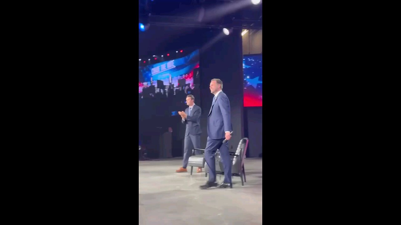 Hero’s welcome for Trump on Fox. Massive sellout crowd for Tucker in Phoenix. Sellout for Vance