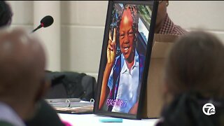 Pontiac town hall addresses violence after 7-year-old killed in drive-by shooting