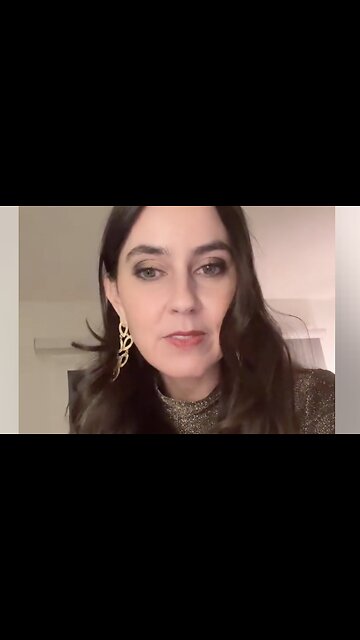 Taylor Lorenz Abruptly Ends Her Live TikTok Steam After Seeing the Comments