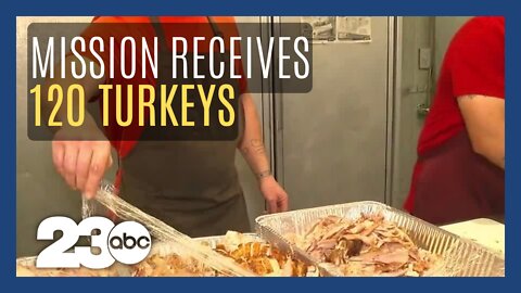 Mission at Kern County receives 120 turkeys from Kern County Probation Department