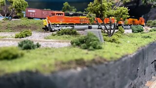 N scale BNSF train leaving the pass