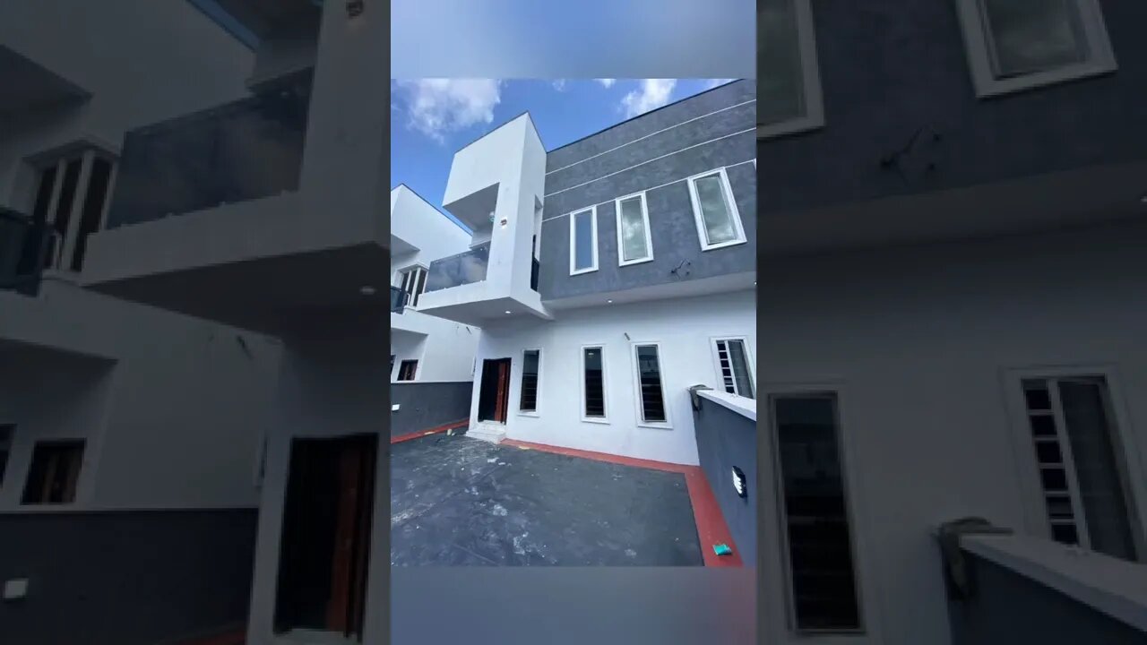 4 Bedroom Semi-Detached Chevron Lekki Luxury Duplex with BQ For Sale!!