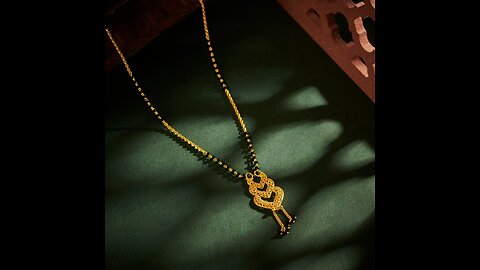 short gold mangalsutra design#
