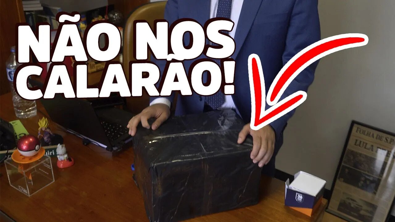 Mandaram uma caixa preta suspeita pro meu gabinete: NÃO VÃO NOS INTIMIDAR!