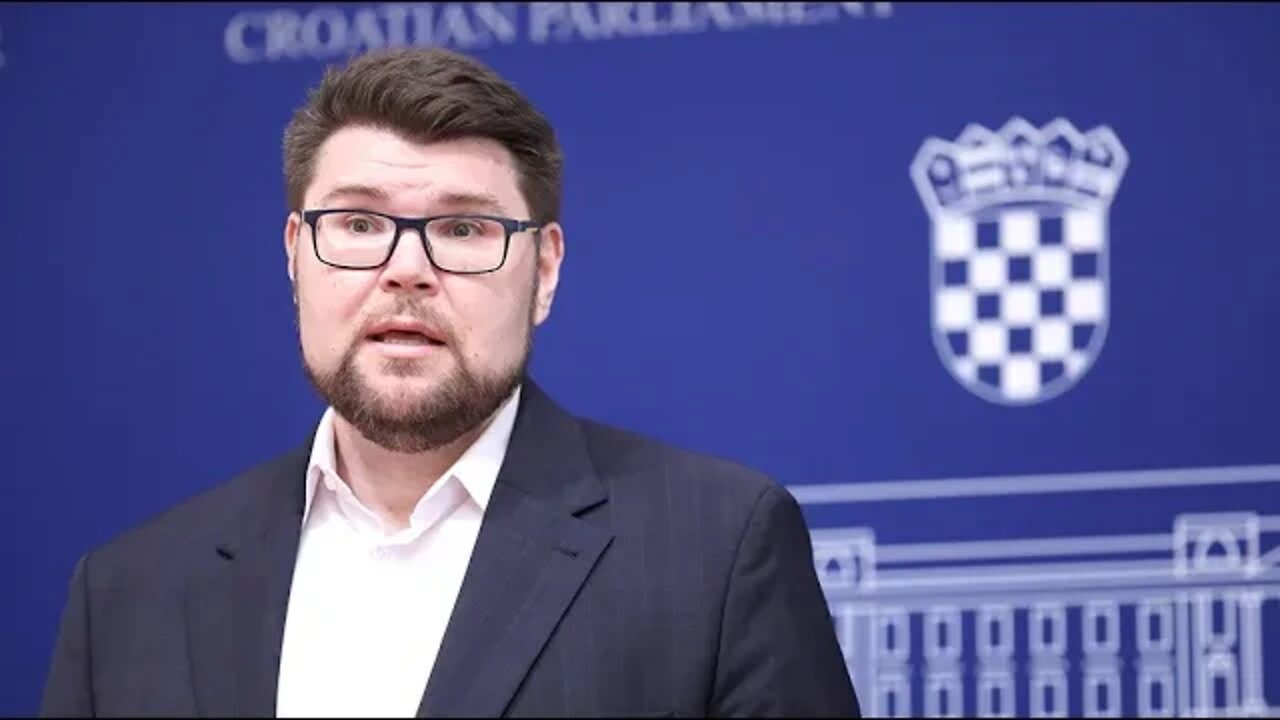 Grbin: SDP je 2013. predlagao ukidanje ljetne i zimske stanke u radu Sabora