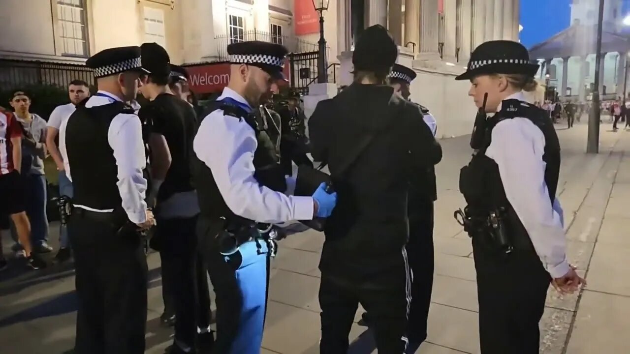 Skateboarders stopped and searched by police #metpolice