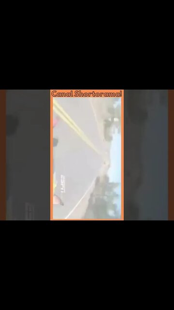 Um Cervo acerta em cheio o skatista... O Viadinho vem entrando... kkkk #shorts