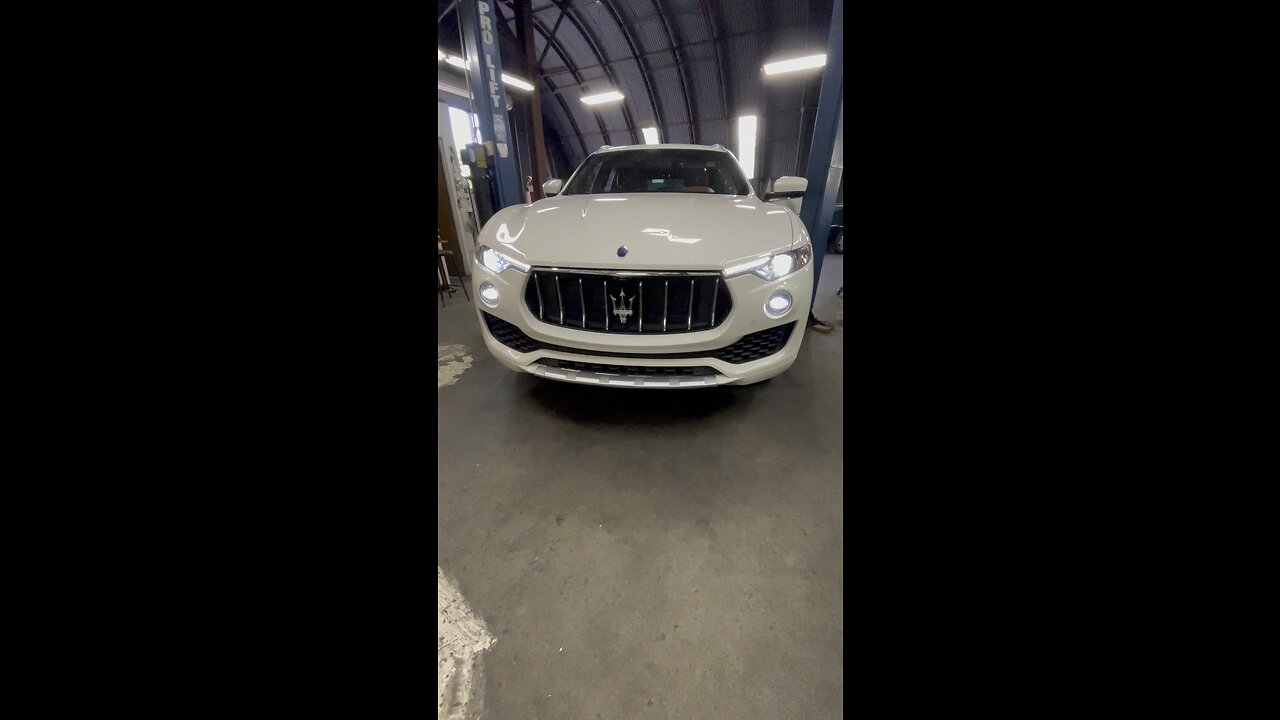 2017 Maserati levante suv beautiful suv!