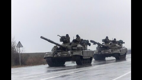 Raw Video | Russian tanks seen entering Ukraine