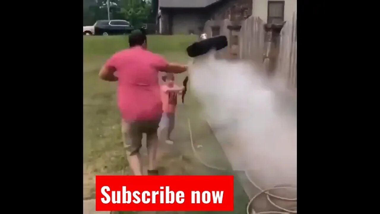 I can't stop laughing 😂😂🤣 this video