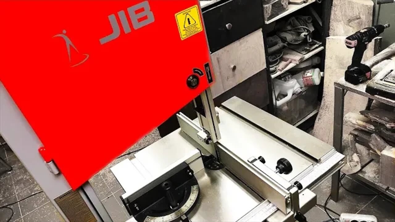 A new assistant in the workshop. Overview of the JIB BAS 312 Band Saw