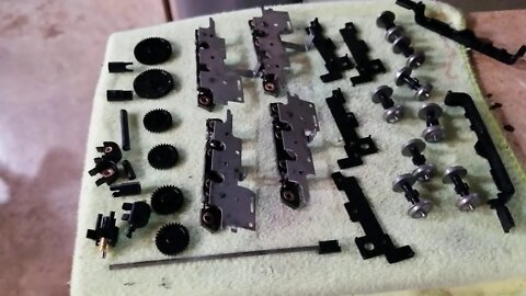 Athearn Blue Box DD40 parts cleaned Ultrasonic