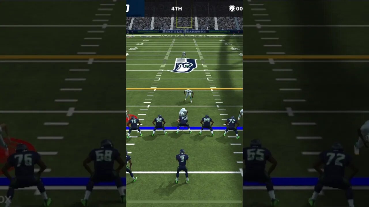 Sacking Seahawks QB Russell Wilson Gameplay - Madden NFL 22 Mobile Football