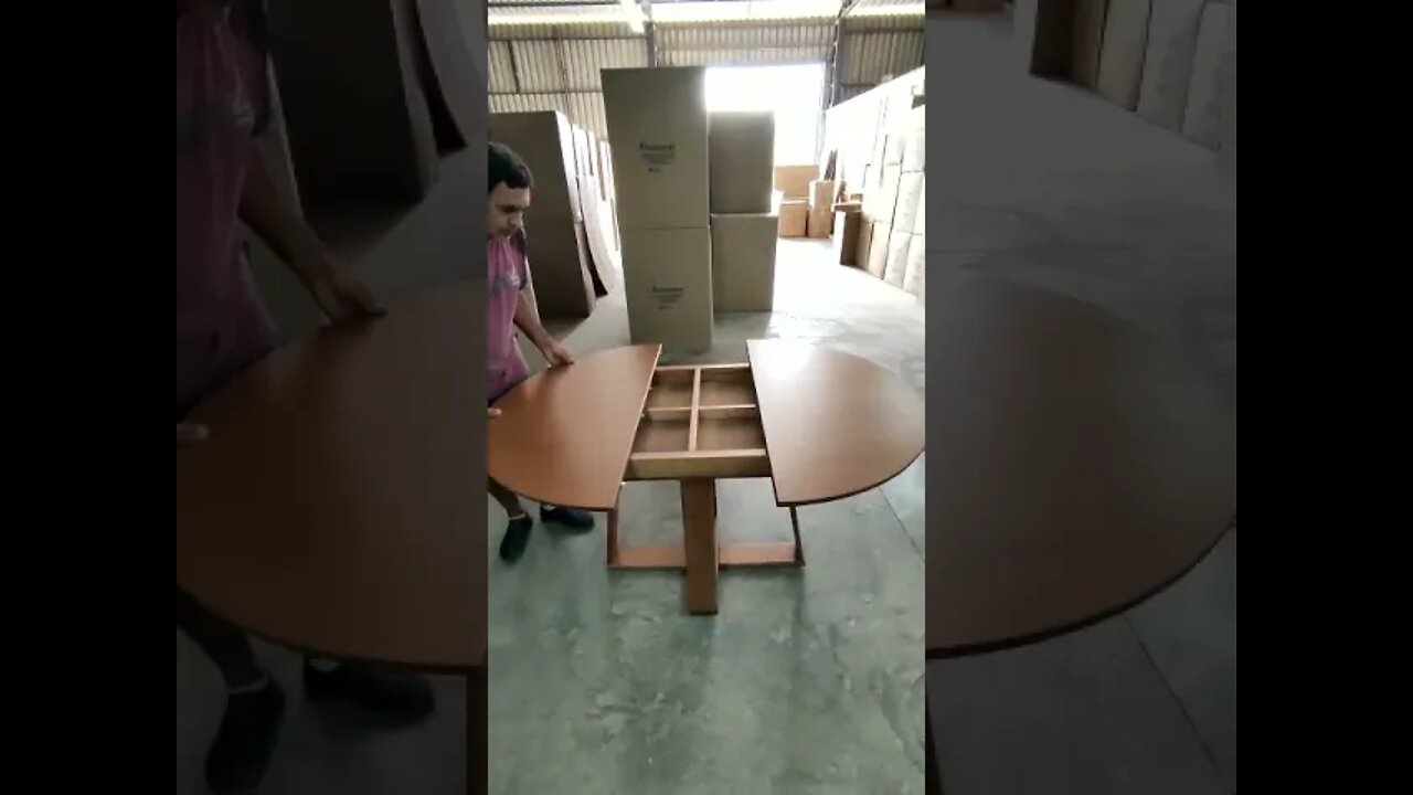 Mesa Extensível Redonda, 100% madeira laminada.