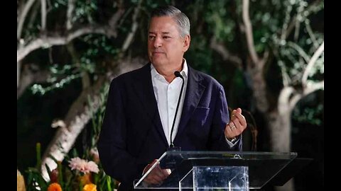 Report rump to Meet Netflix Co-CEO at Mar-a-Lago