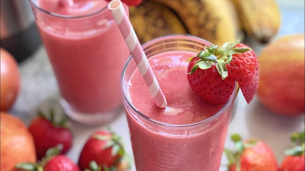 #shorts HEALTHY WEIGHT LOSS SMOOTHIE #shorts|Banana Strawberry smoothie| Lose weight fast