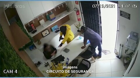 Homem armado invade empresa de informática em Timóteo