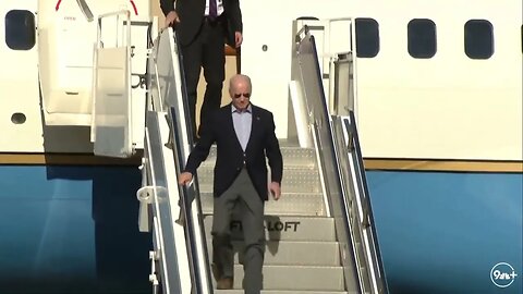 Biden Takes No Questions As He Arrives In Colorado On Smaller Plane, Successfully Navigates Stairs