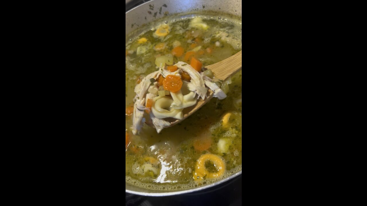 Chicken Tortellini S￼oup